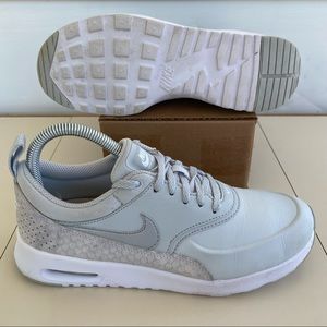 Best 25+ Deals for Nike Air Max Thea Silver | Poshmark